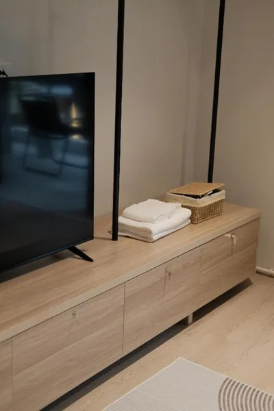 Deluxe Studio Queen — Hanoi Trainstreet Hoan Kiem- Calm Homestay